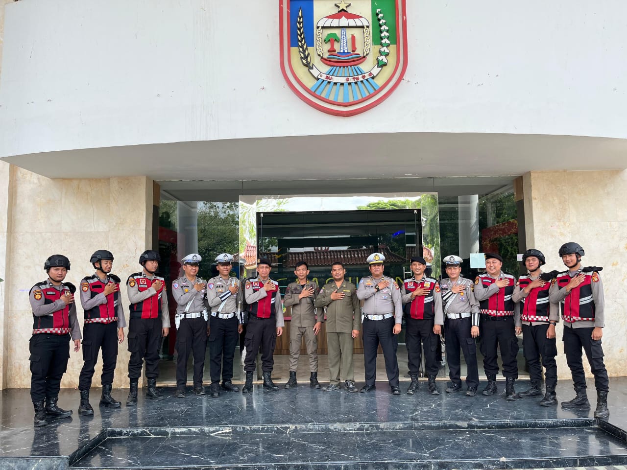 POLRES BANYUASIN LAKSANAKAN PATROLI BERSAMA MASYARAKAT MENJAGA NEGERI