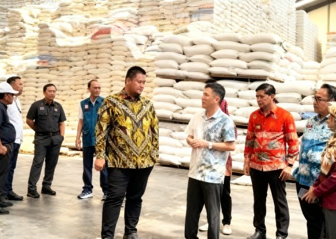 Pastikan Stok Pangan Terpenuhi, Sekda Banyuasin Tinjau PT. Buyung Putra Pangan